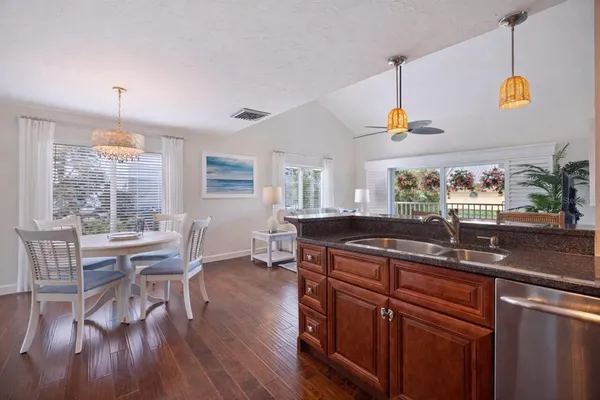 $599,000 | 109 Bayshore Road, Unit 10, Nokomis, FL 34275