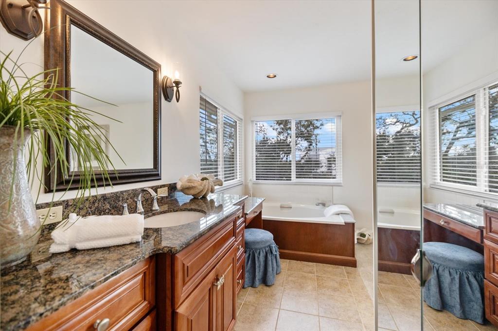 109 Bayshore Road, Unit 10 Nokomis, FL 34275 - Photo 28 of 90