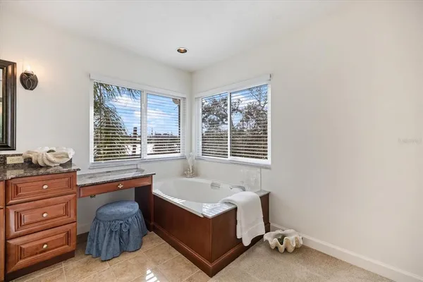 $599,000 | 109 Bayshore Road, Unit 10, Nokomis, FL 34275