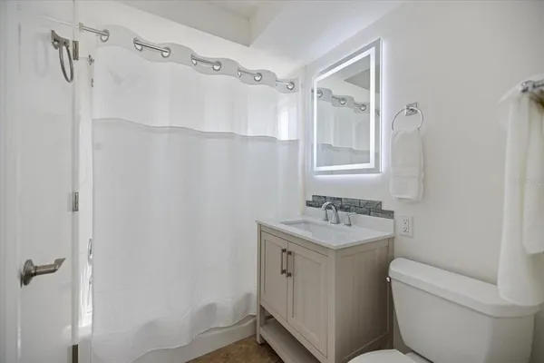 $599,000 | 109 Bayshore Road, Unit 10, Nokomis, FL 34275