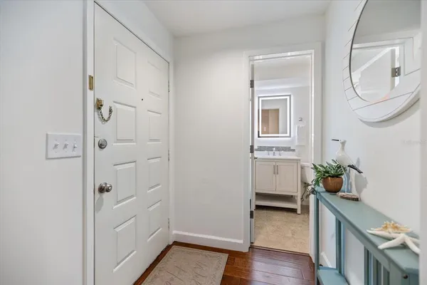 $599,000 | 109 Bayshore Road, Unit 10, Nokomis, FL 34275