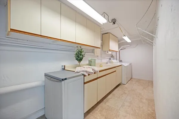 $599,000 | 109 Bayshore Road, Unit 10, Nokomis, FL 34275