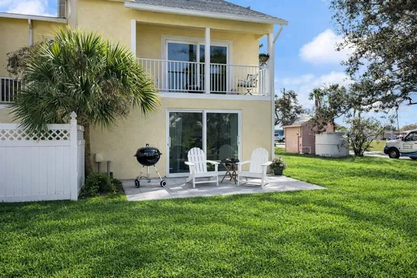 $599,000 | 109 Bayshore Road, Unit 10, Nokomis, FL 34275