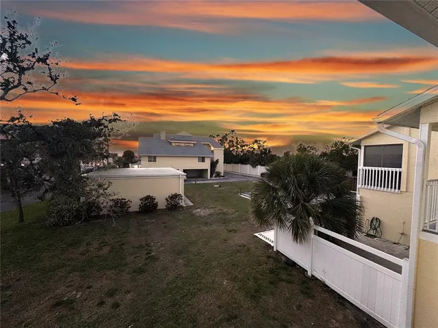 $599,000 | 109 Bayshore Road, Unit 10, Nokomis, FL 34275