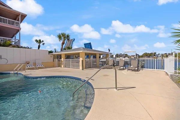 $599,000 | 109 Bayshore Road, Unit 10, Nokomis, FL 34275