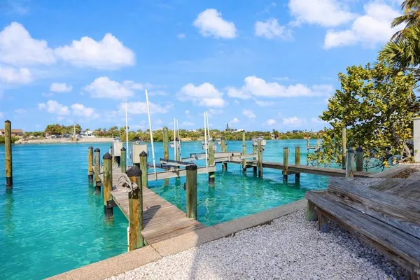 $599,000 | 109 Bayshore Road, Unit 10, Nokomis, FL 34275