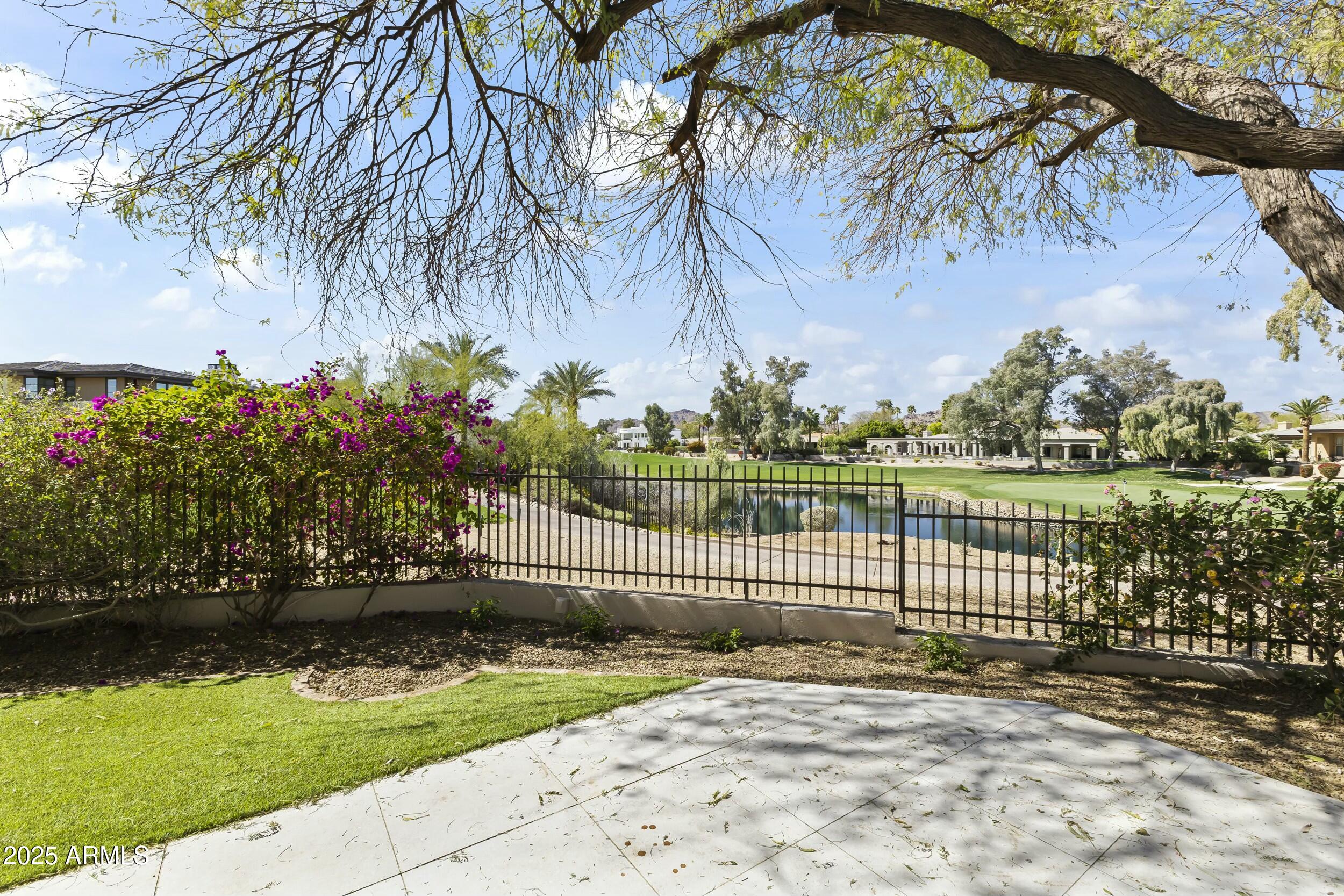 7705 East Doubletree Ranch Road, Unit 21 Scottsdale, AZ 85258 - Photo 33 of 45 a view of a garden