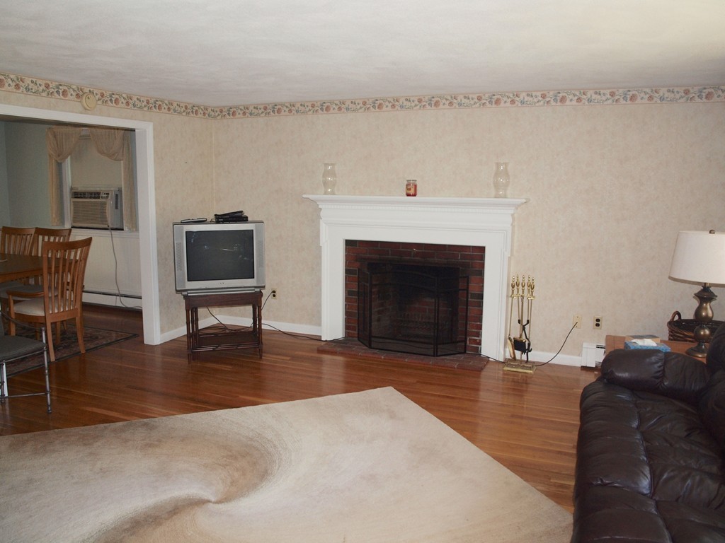 20 Wilson Road Wakefield, MA 01880 - Photo 3 of 28 Gallery Image 3