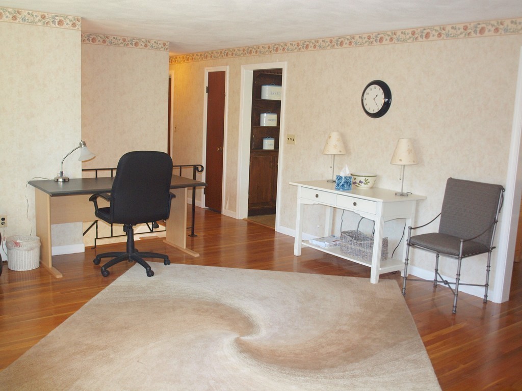 20 Wilson Road Wakefield, MA 01880 - Photo 5 of 28 Gallery Image 5