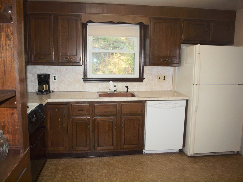 20 Wilson Road Wakefield, MA 01880 - Photo 8 of 28 Gallery Image 8