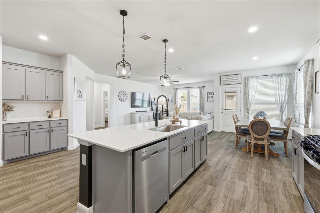 2369 Briscoe Rnch Drive Weatherford, TX 76087 - Photo 12 of 40