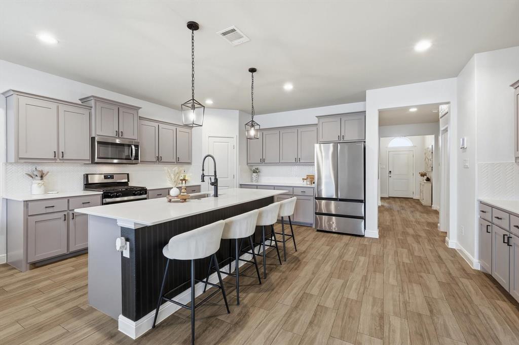 2369 Briscoe Rnch Drive Weatherford, TX 76087 - Photo 5 of 40