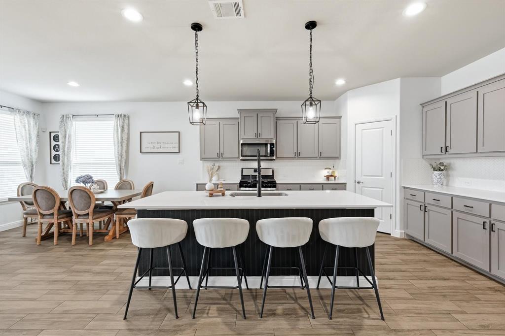 2369 Briscoe Rnch Drive Weatherford, TX 76087 - Photo 6 of 40