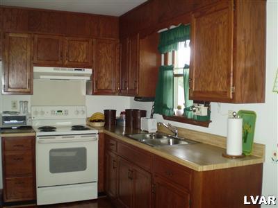 302 Forgedale Road Mertztown, PA 19539 - Photo 6 of 10 Gallery Image 6