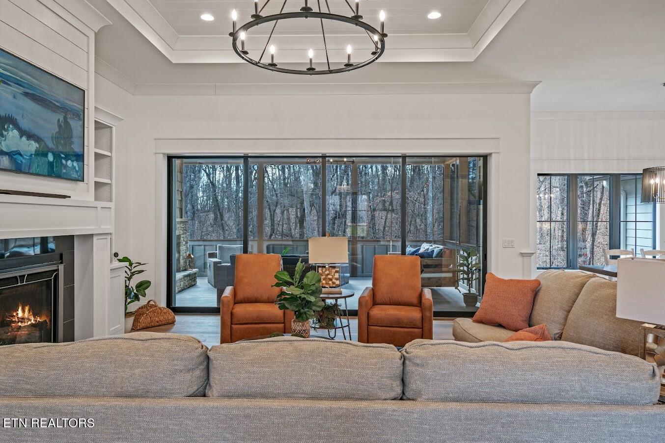 103 Chestnut Ridge Lane Crossville, TN 38558 - Photo 5 of 39 Baramore liv rm 6 to back deck