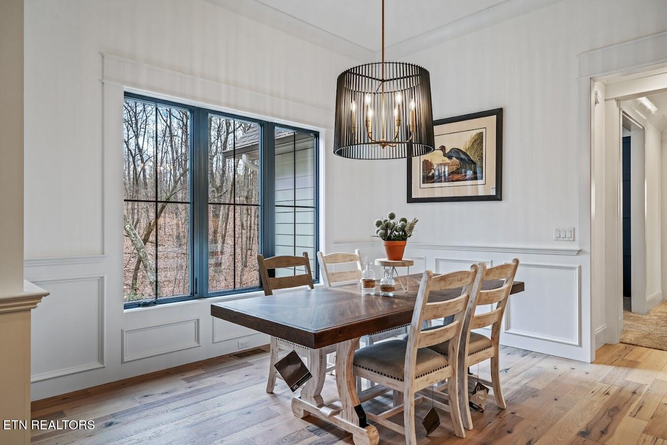 103 Chestnut Ridge Lane Crossville, TN 38558 - Photo 9 of 39 Baramore dining area