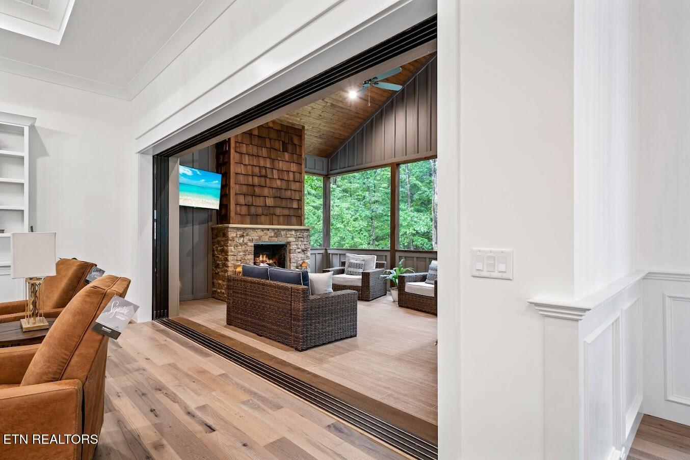 103 Chestnut Ridge Lane Crossville, TN 38558 - Photo 10 of 39 Baramore doors open to deck