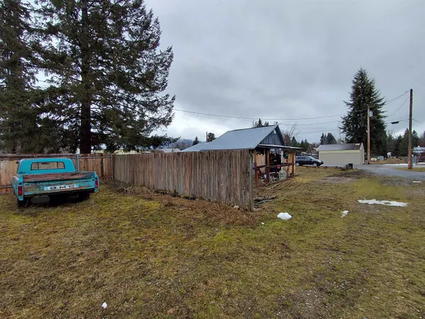 $83,000 | 804 Houghton Street, Ione, WA 99139