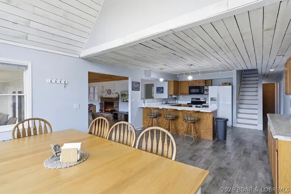 $595,000 | 25898 Indian Creek Lane, Barnett, MO 65011