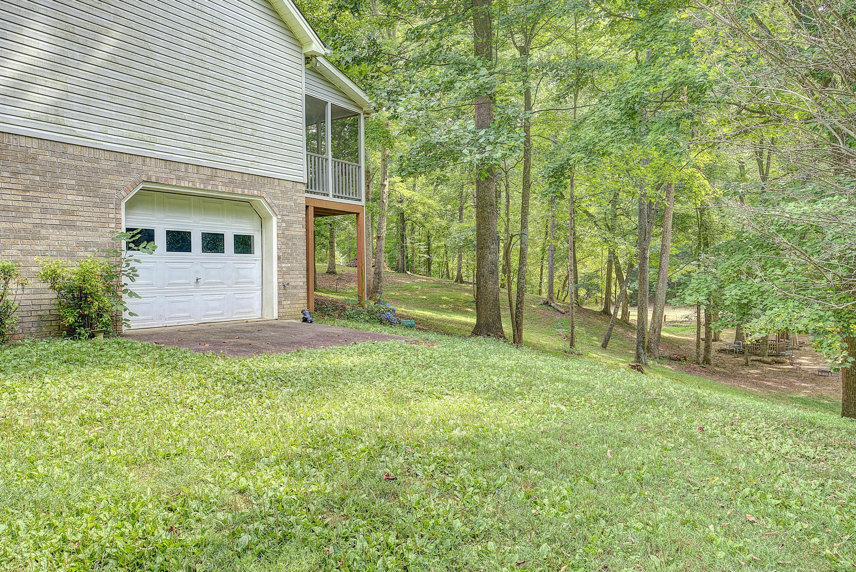 1102 Hillendale Road Johnson City, TN 37615 - Photo 4 of 40 Hillen--39