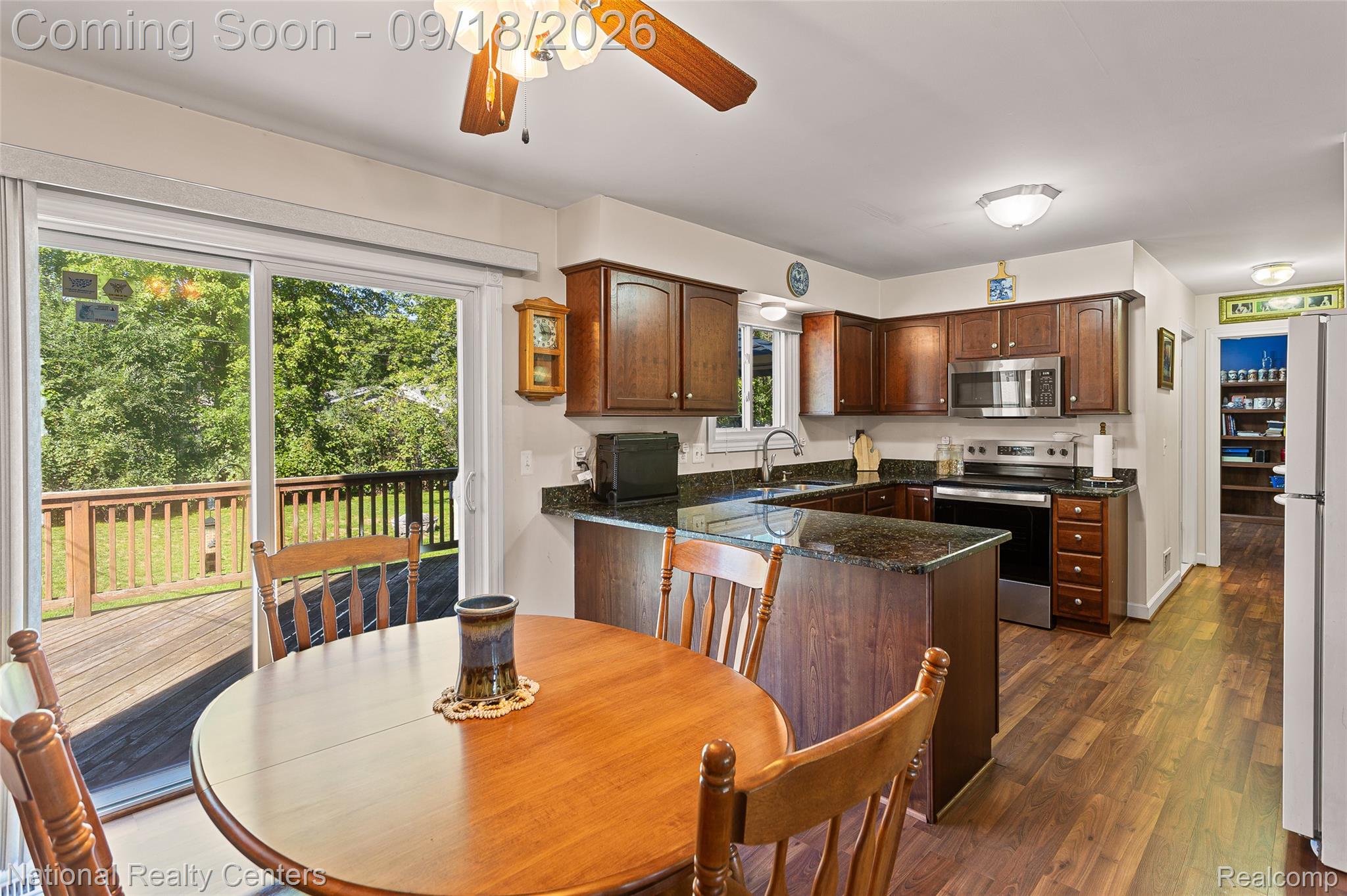 2414 Harrison Avenue Rochester, MI 48307 - Photo 10 of 45 IMG_9315.jpg