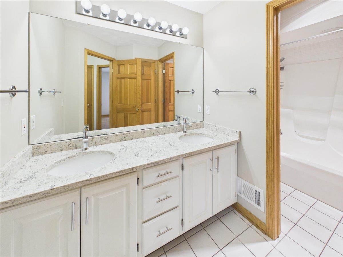 11497 Ridgecrest Drive Roscoe, IL 61073 - Photo 40 of 67 Gallery Image 40