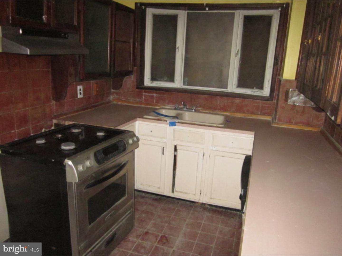 2952 North Congress Road Camden, NJ 08104 - Photo 4 of 16