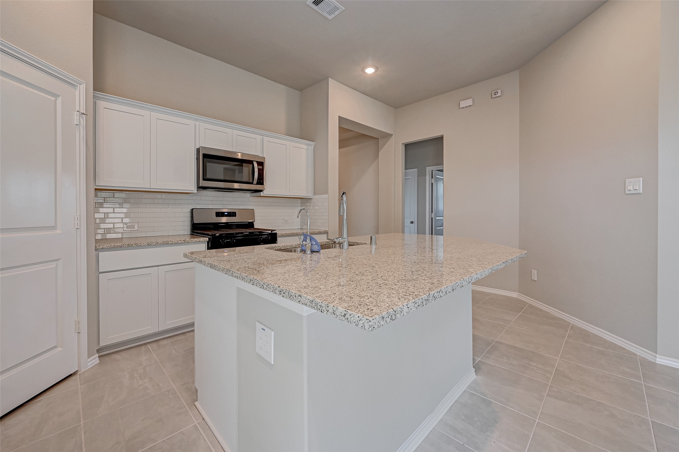 32013 Towering Birch Trail Conroe, TX 77385 - Photo 13 of 41