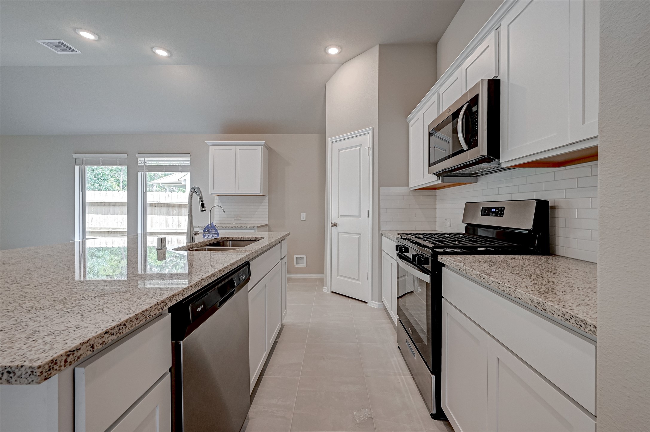 32013 Towering Birch Trail Conroe, TX 77385 - Photo 10 of 41