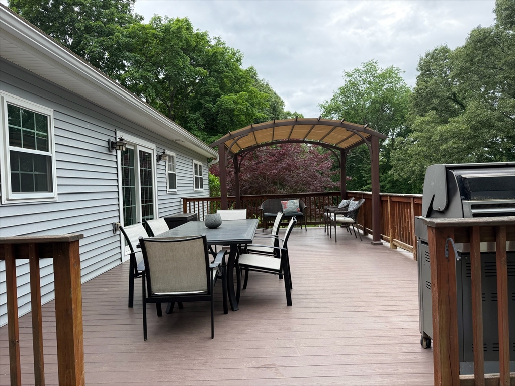 15 Mc Intosh Road Chelmsford, MA 01824 - Photo 21 of 30