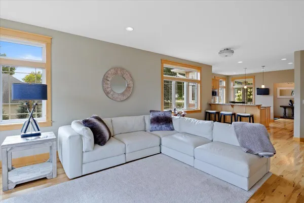 $724,900 | 1329 South Oak Street, Lake City, MN 55041