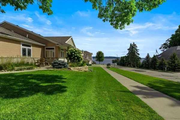 $724,900 | 1329 South Oak Street, Lake City, MN 55041