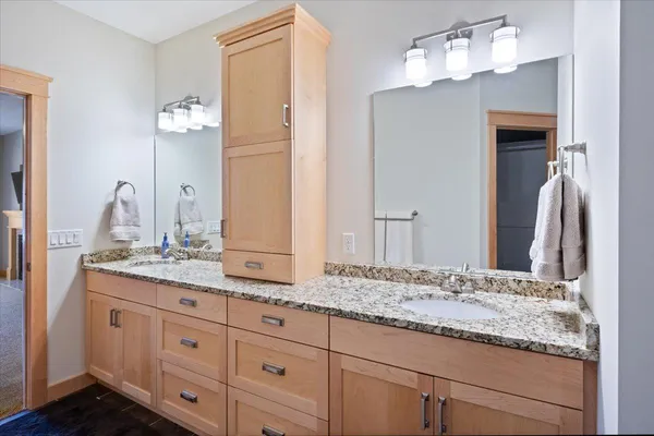 $724,900 | 1329 South Oak Street, Lake City, MN 55041