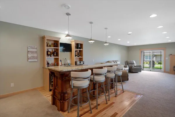 $724,900 | 1329 South Oak Street, Lake City, MN 55041