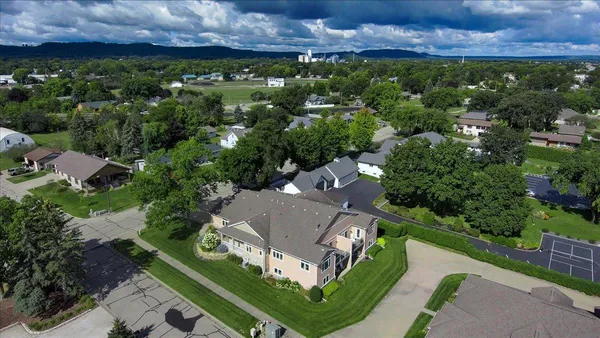 $724,900 | 1329 South Oak Street, Lake City, MN 55041