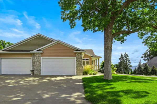 $724,900 | 1329 South Oak Street, Lake City, MN 55041