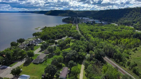 $724,900 | 1329 South Oak Street, Lake City, MN 55041