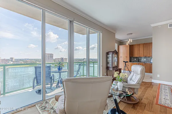 $915,000 | 1431 Riverplace Boulevard, Unit 1505, Jacksonville, FL 32207