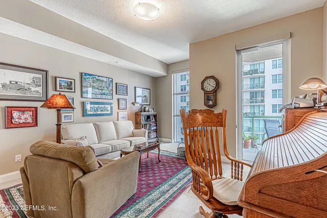 $915,000 | 1431 Riverplace Boulevard, Unit 1505, Jacksonville, FL 32207