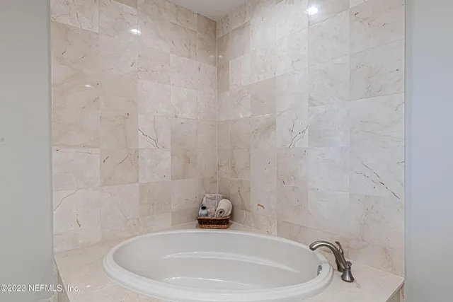 $915,000 | 1431 Riverplace Boulevard, Unit 1505, Jacksonville, FL 32207