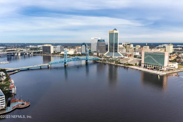 $915,000 | 1431 Riverplace Boulevard, Unit 1505, Jacksonville, FL 32207