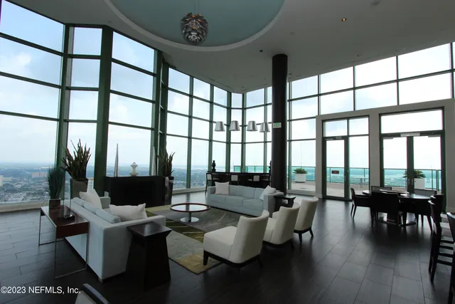 $915,000 | 1431 Riverplace Boulevard, Unit 1505, Jacksonville, FL 32207