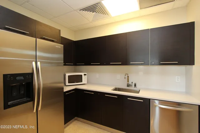 $915,000 | 1431 Riverplace Boulevard, Unit 1505, Jacksonville, FL 32207