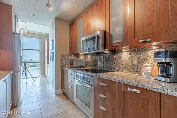 $915,000 | 1431 Riverplace Boulevard, Unit 1505, Jacksonville, FL 32207