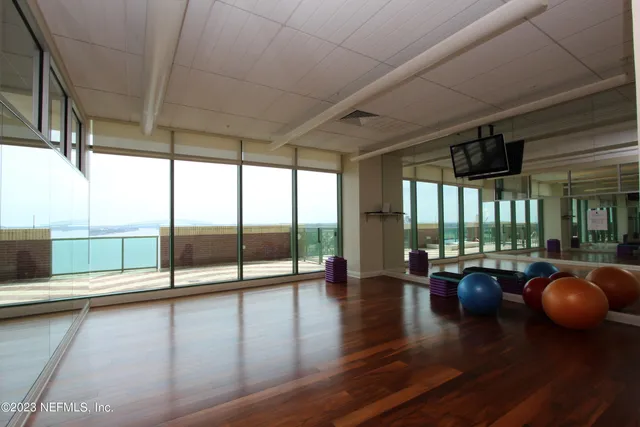 $915,000 | 1431 Riverplace Boulevard, Unit 1505, Jacksonville, FL 32207