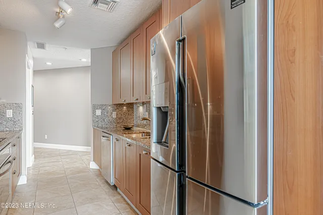 $915,000 | 1431 Riverplace Boulevard, Unit 1505, Jacksonville, FL 32207