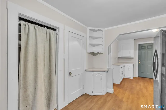 a view of walk in closet