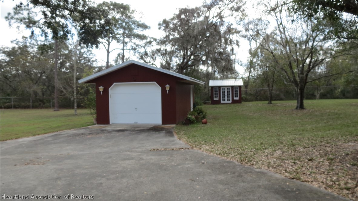 135 Mini Road Sebring, FL 33870 - Photo 3 of 27 Gallery Image 3