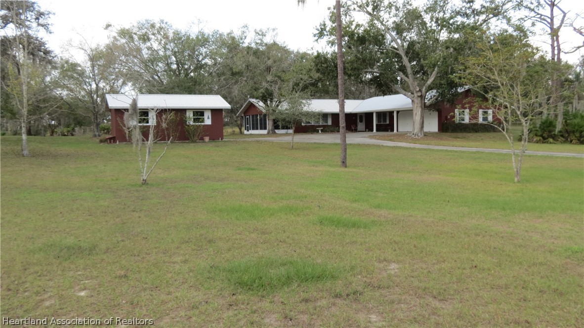 135 Mini Road Sebring, FL 33870 - Photo 4 of 27 Gallery Image 4