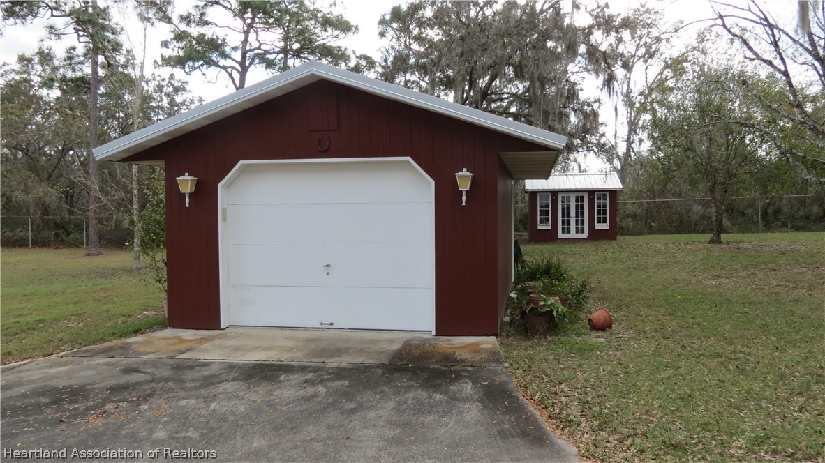 135 Mini Road Sebring, FL 33870 - Photo 8 of 27 Gallery Image 8
